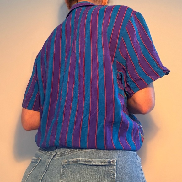 Colorful Patterned Button-Up Shirt - Picture 3 of 4